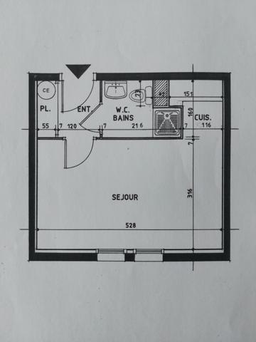 EXCLUSIVITE – Studio hyper centre avec vue dégagée. Vous serez aussi intéressé par