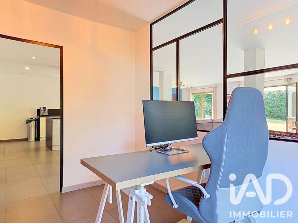 Maison à vendre 6 pièces 233 m² Divonne-les-Bains