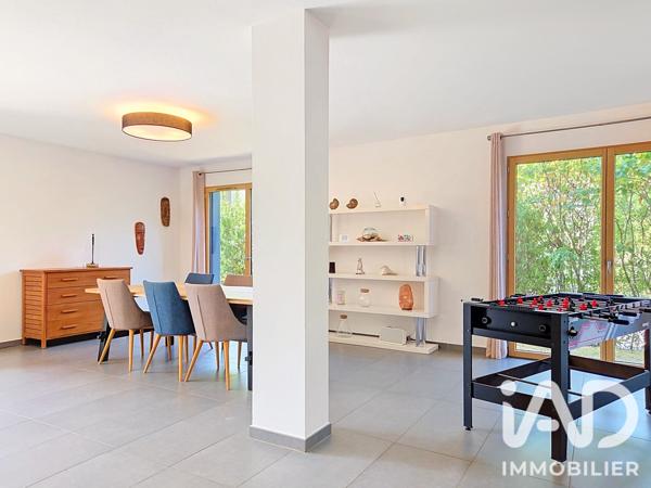 Maison à vendre 6 pièces 233 m² Divonne-les-Bains