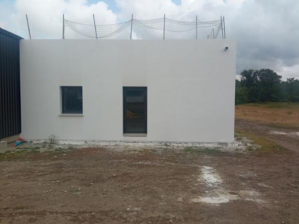 CHALLANS - A LOUER LOCAL ARTISANAL NEUF DE 100 m²