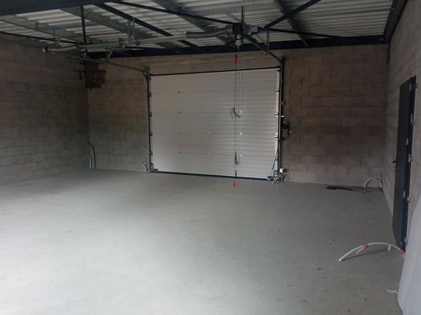 CHALLANS - A LOUER LOCAL ARTISANAL NEUF DE 100 m²