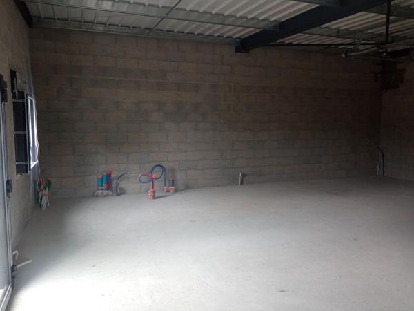 CHALLANS - A LOUER LOCAL ARTISANAL NEUF DE 100 m²