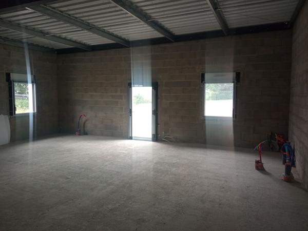 CHALLANS - A LOUER LOCAL ARTISANAL NEUF DE 100 m²