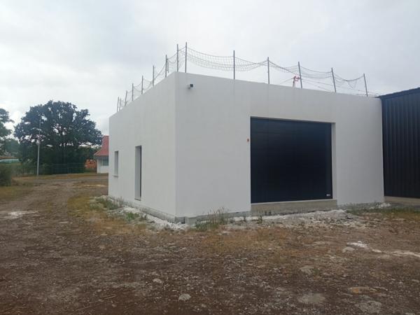 CHALLANS - A LOUER LOCAL ARTISANAL NEUF DE 100 m²