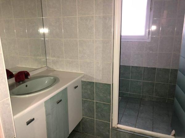 ETUDIANT / MOBILITE Appartement (78 m²) Salles Sur Mer