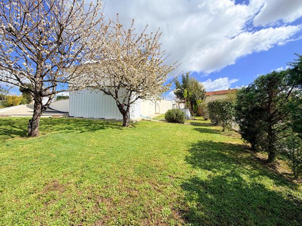 Maison Nersac 5 pièce(s) 104 m2