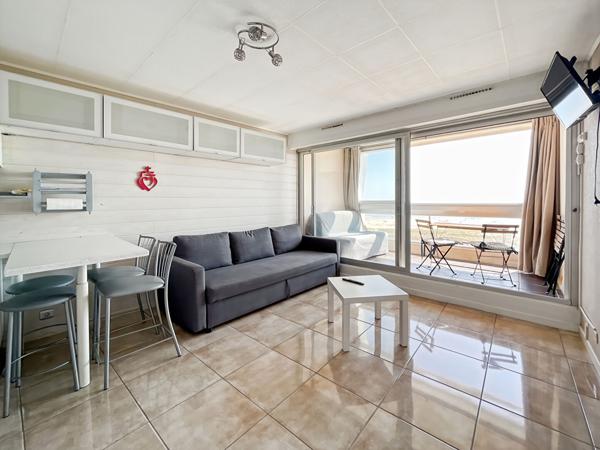 Studio face mer au 6ème et dernier étage dans résidence avec ascenseur