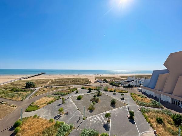 Studio face mer au 6ème et dernier étage dans résidence avec ascenseur