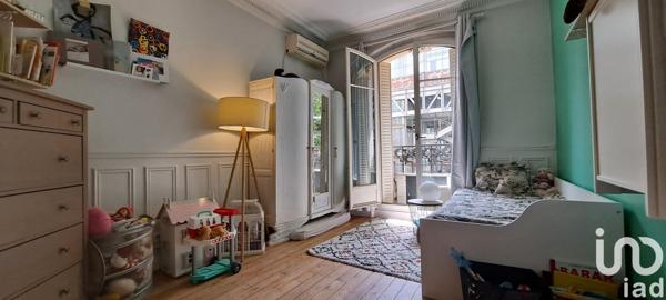 Appartement 4 pièces de 72 m² à Paris (75018)