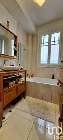 Appartement 4 pièces de 72 m² à Paris (75018)