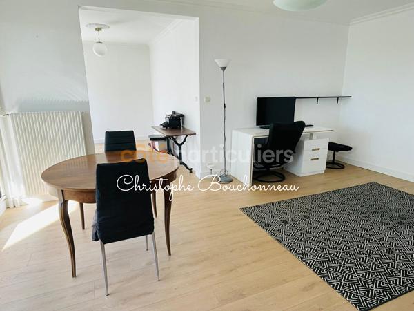 Vente
                Appartement75,9 m² - 3 Pièces -
                    CHOLET (49300)