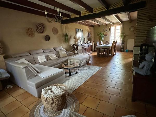 Belle propriété proche de Montpon Ménestérol (40 minutes de Bergerac)