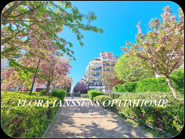 Appartement avec terrasse en duplex au calme, parking
