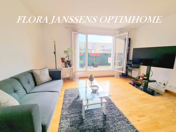 Appartement avec terrasse en duplex au calme, parking