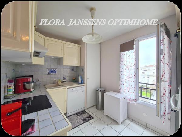 Appartement avec terrasse en duplex au calme, parking