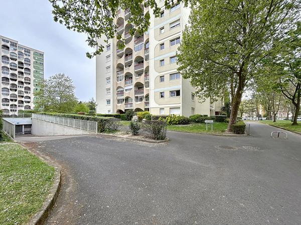 ANGERS SALPINTE - APPARTEMENT 3 CHAMBRES BALCON CAVE Angers