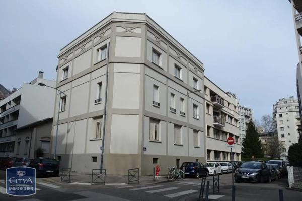 Appartement à louer 1 pièce 21.82m² Grenoble (38000)