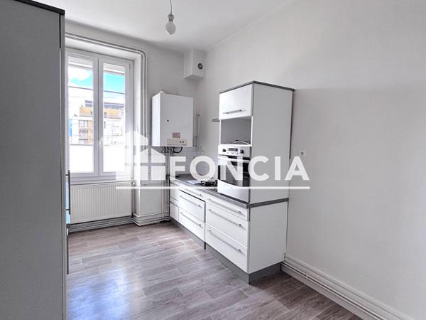 Location Appartement 5 pièces 136.3 m² - 2 AVENUE GEORGES FRIER Voiron 38500