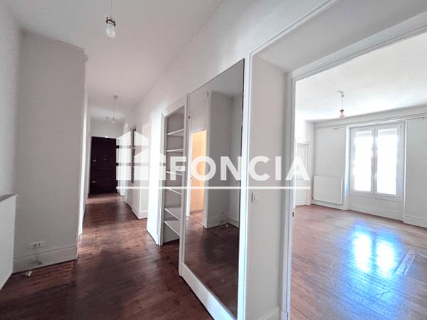 Location Appartement 5 pièces 136.3 m² - 2 AVENUE GEORGES FRIER Voiron 38500