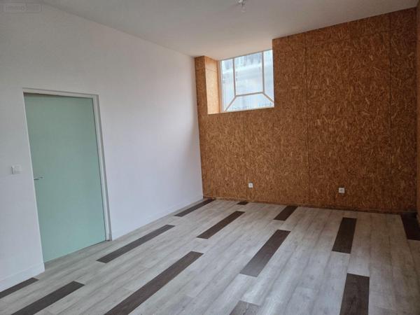 Local Professionnel et commercial à vendre à Mayenne en Mayenne (53100), ref : 53075/FC13   
NOTRE DAME