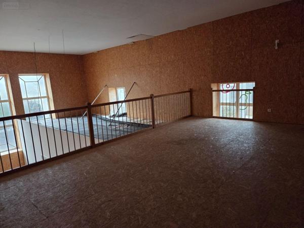 Local Professionnel et commercial à vendre à Mayenne en Mayenne (53100), ref : 53075/FC13   
NOTRE DAME