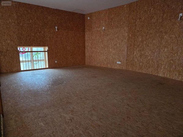 Local Professionnel et commercial à vendre à Mayenne en Mayenne (53100), ref : 53075/FC13   
NOTRE DAME