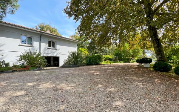 Maison à vendre    4 pièces •  Saint-Pierre-du-Mont