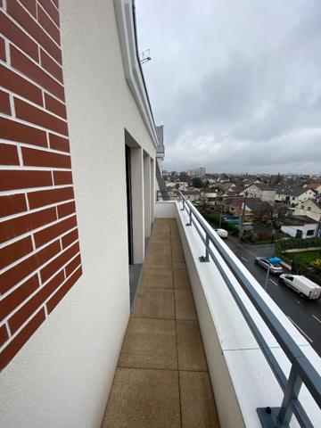 STUDIO - LE BLANC MESNIL -33.95 m2 habitables- 38.07m2 surface totale