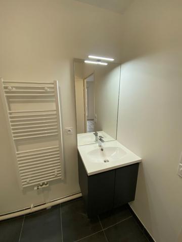 STUDIO - LE BLANC MESNIL -33.95 m2 habitables- 38.07m2 surface totale