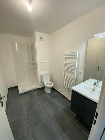 STUDIO - LE BLANC MESNIL -33.95 m2 habitables- 38.07m2 surface totale