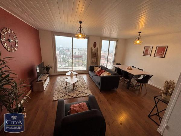 Appartement à louer 5 pièces 82.99m²