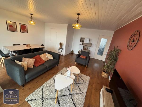 Appartement à louer 5 pièces 82.99m²