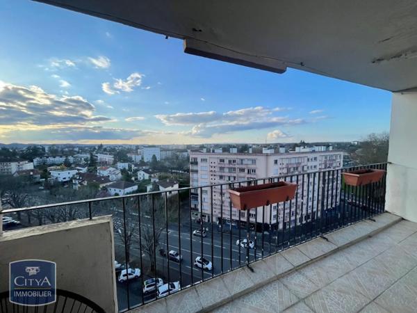 Appartement à louer 5 pièces 82.99m²