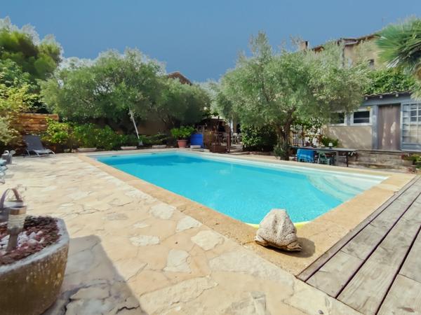 Montfaucon (30150) MAISON 3 LOGEMENTS 245 M²