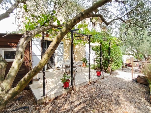 Montfaucon (30150) MAISON 3 LOGEMENTS 245 M²