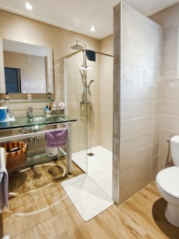 Montfaucon (30150) MAISON 3 LOGEMENTS 245 M²