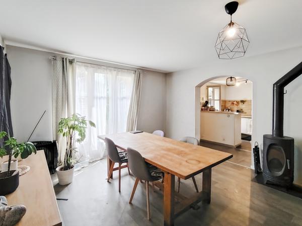 Montfaucon (30150) MAISON 3 LOGEMENTS 245 M²