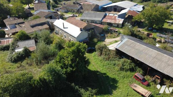 Corps de Ferme à rénover -JAZENEUIL