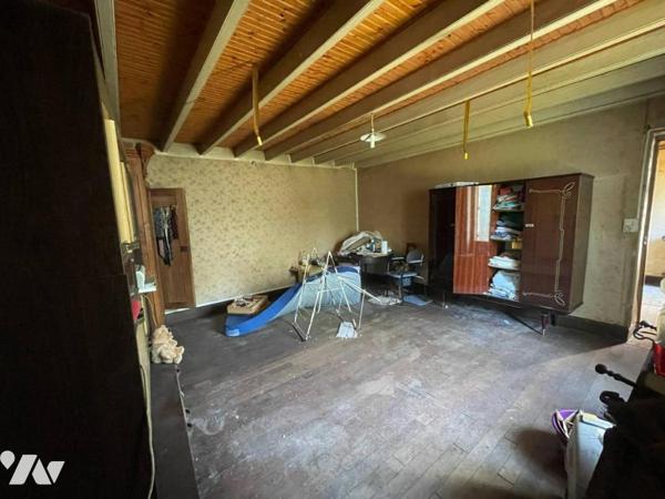 Corps de Ferme à rénover -JAZENEUIL