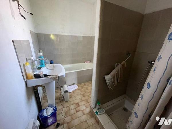 Corps de Ferme à rénover -JAZENEUIL