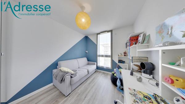 TRES RARE !! Appartement Noisy-le-grand 4 pièces dernier étage terrasse