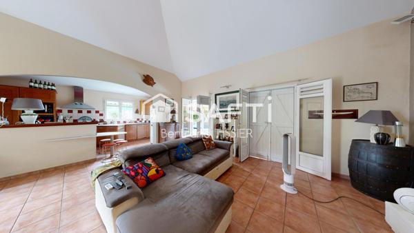 Maison, trois chambres, dépendance, piscine, jardin