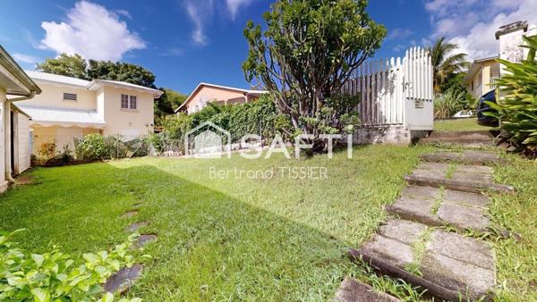 Maison, trois chambres, dépendance, piscine, jardin