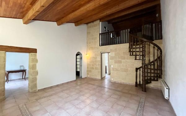 Maison à louer    4 pièces •  Vauvert