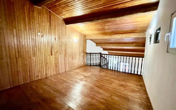 Maison à louer    4 pièces •  Vauvert