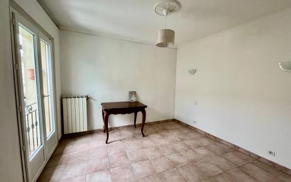 Maison à louer    4 pièces •  Vauvert