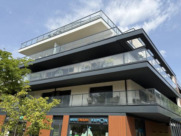 Appartement
         2 pièces
        - 59 m² Bien prestige 598 800 € *