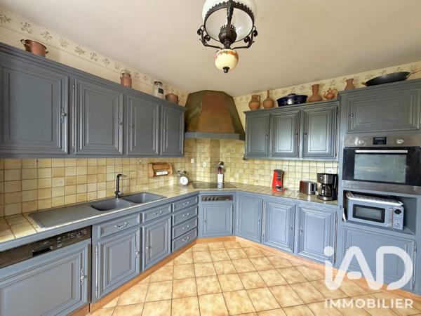 Maison à vendre 7 pièces 174,5 m² Saint-Amand-Montrond