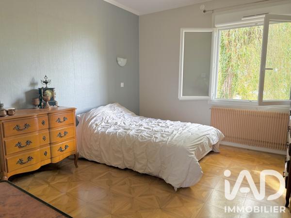 Maison à vendre 7 pièces 174,5 m² Saint-Amand-Montrond