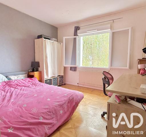 Maison à vendre 7 pièces 174,5 m² Saint-Amand-Montrond